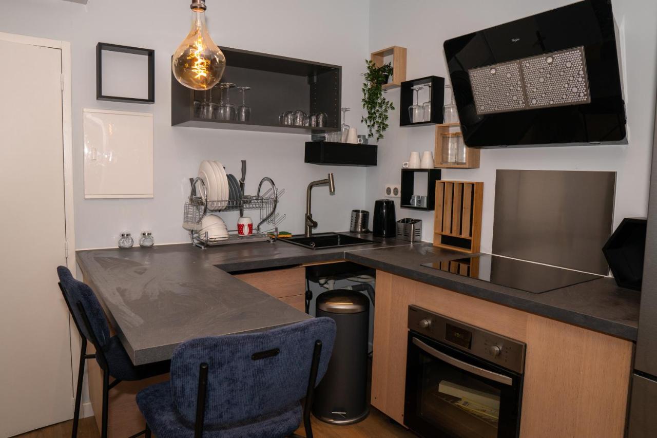 Coeur De Ville T2, Terrasse, Clim Tt Equipe, Parking Sanary-sur-Mer Eksteriør billede