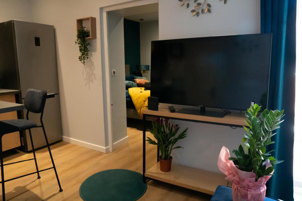 Coeur De Ville T2, Terrasse, Clim Tt Equipe, Parking Sanary-sur-Mer Eksteriør billede