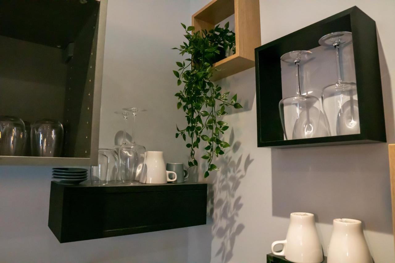 Coeur De Ville T2, Terrasse, Clim Tt Equipe, Parking Sanary-sur-Mer Eksteriør billede